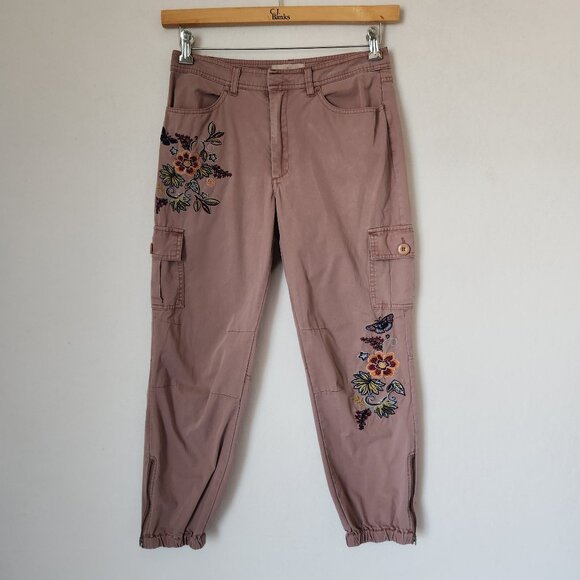 Sundance Vivant Floral Embroidered Cargo Ankle-Zip Cropped Pant Zip Pocket Lilac - Picture 4 of 11